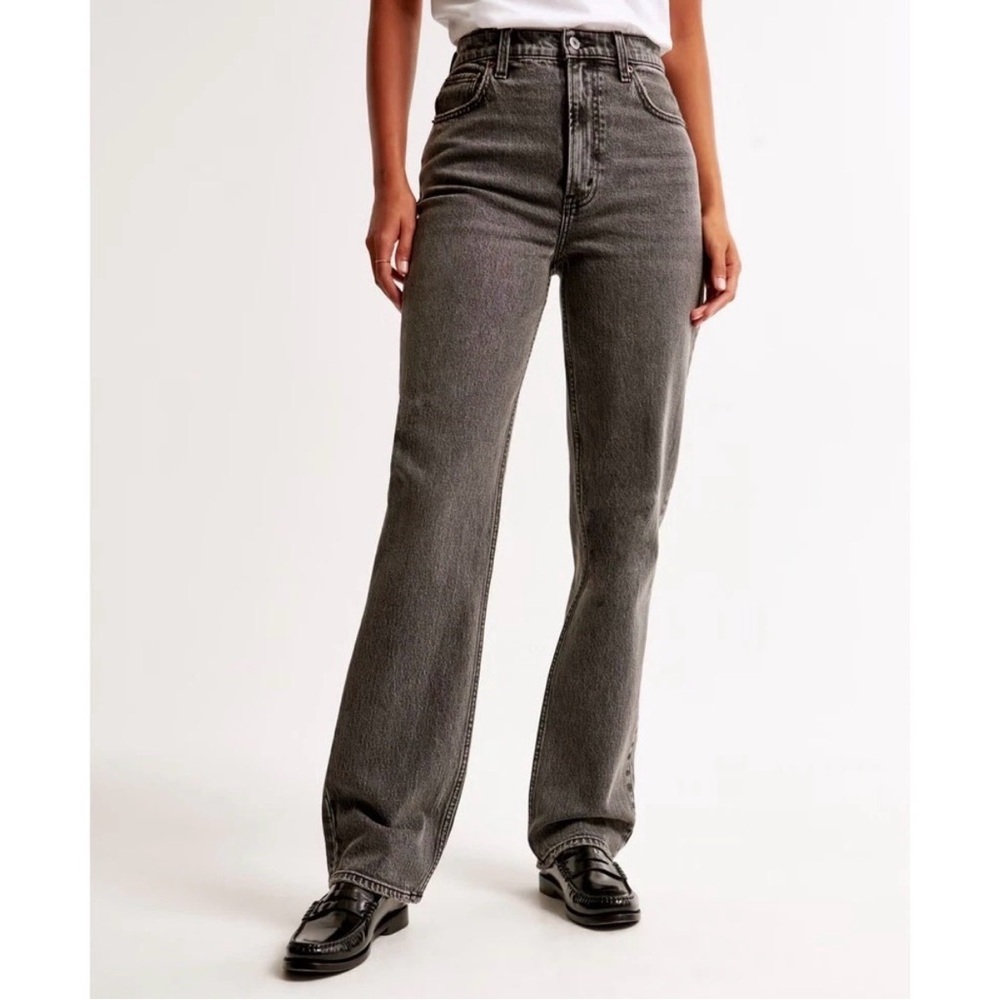 Abercrombie & Fitch Curve Love 90s Straight High Rise 28 / 6 R Light Black Grey